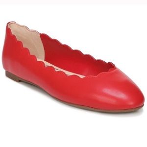 SAM & LIBBY Scallop Ballet Flats NWOT